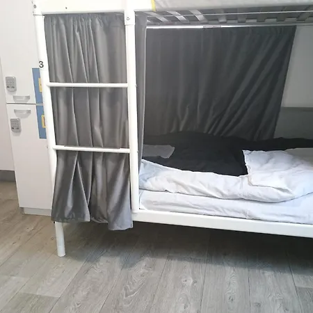Popcorn Hostel *