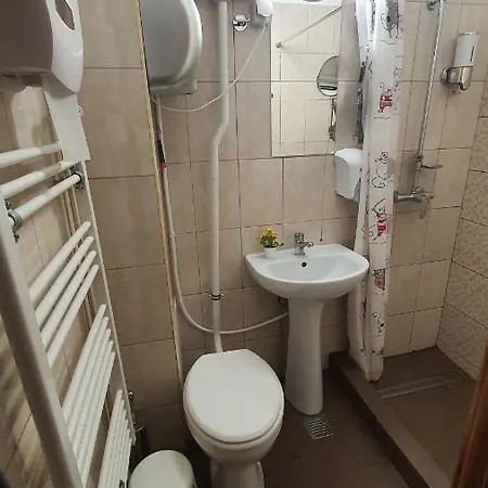 Popcorn Hostel *
