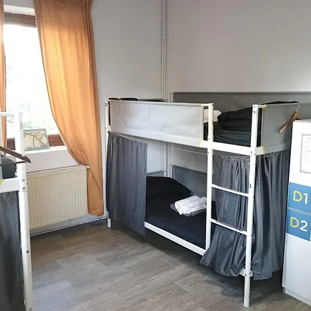 Popcorn Hostel *